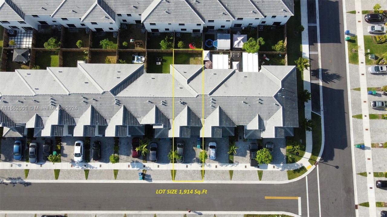 Recently Sold: $400,000 (3 beds, 2 baths, 1762 Square Feet)