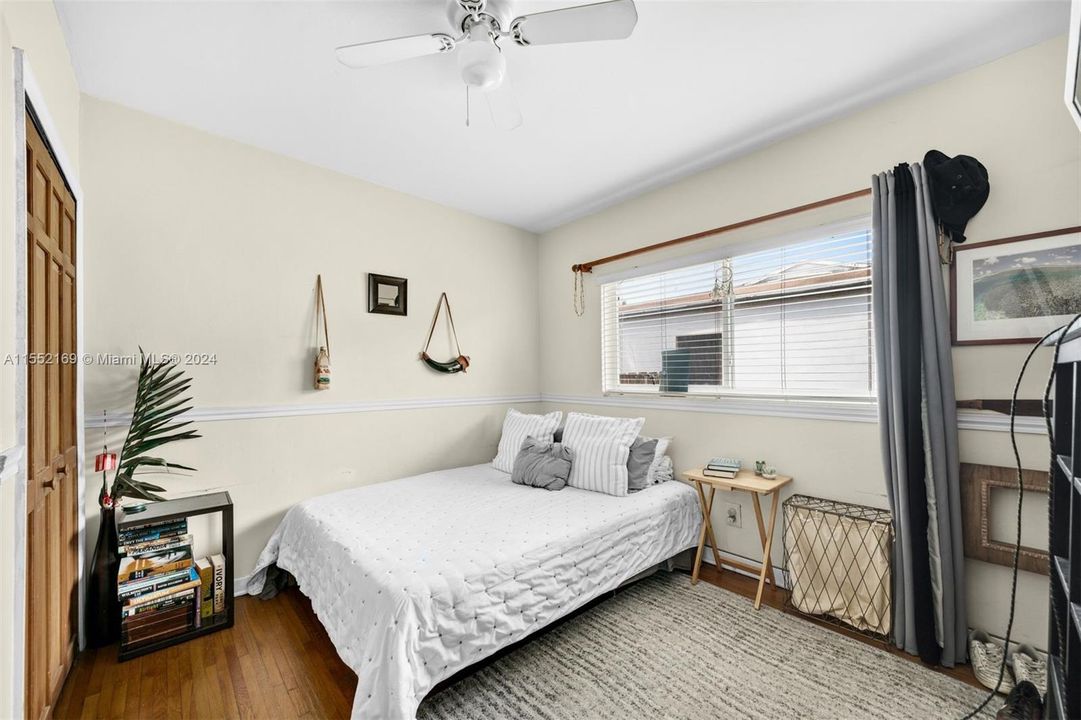 Active With Contract: $675,000 (2 beds, 1 baths, 1277 Square Feet)
