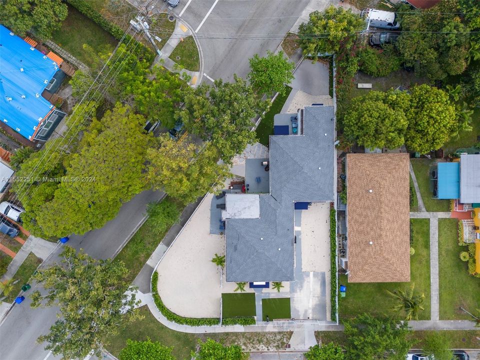 Recently Sold: $1,650,000 (0 beds, 0 baths, 2077 Square Feet)