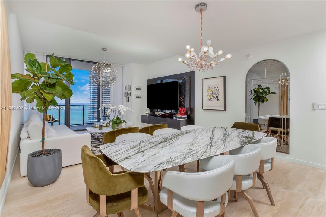 Recently Sold: $3,150,000 (3 beds, 4 baths, 2076 Square Feet)