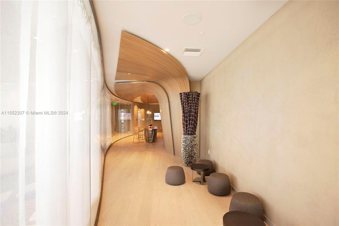 Recently Sold: $3,150,000 (3 beds, 4 baths, 2076 Square Feet)