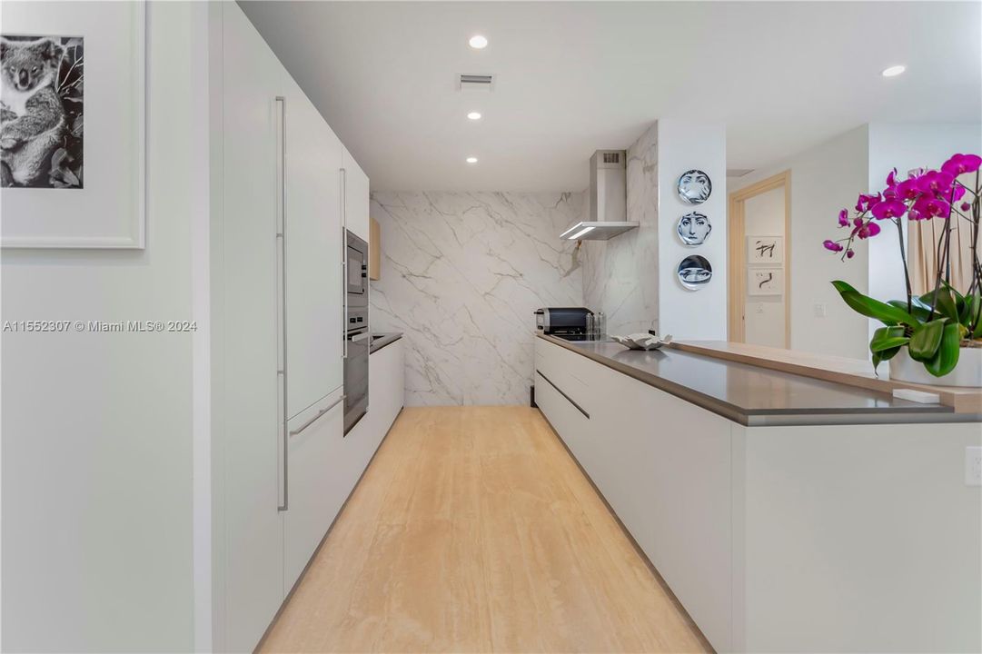 Recently Sold: $3,150,000 (3 beds, 4 baths, 2076 Square Feet)