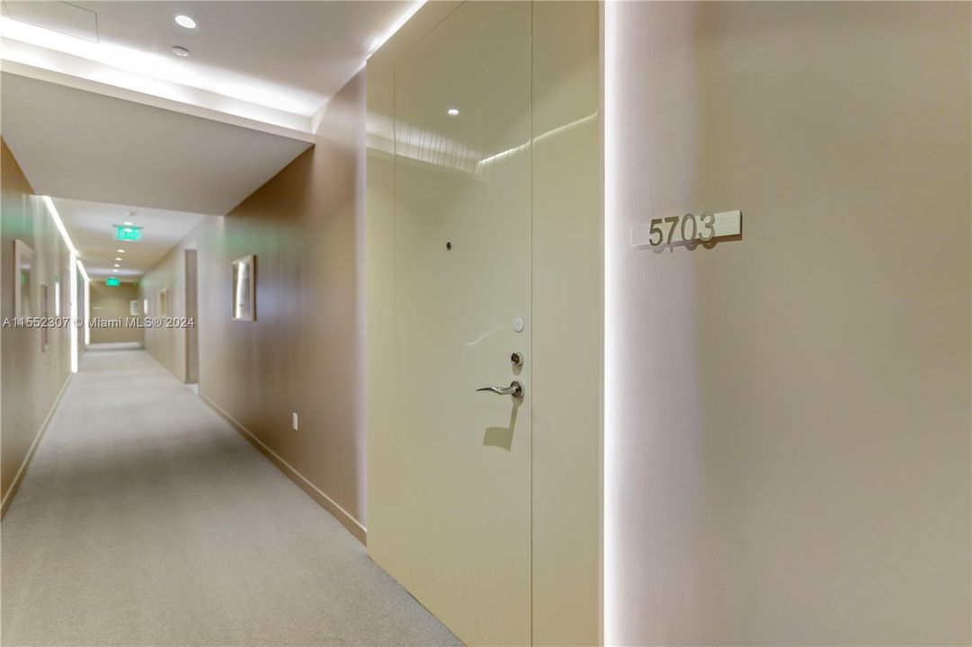 Recently Sold: $3,150,000 (3 beds, 4 baths, 2076 Square Feet)