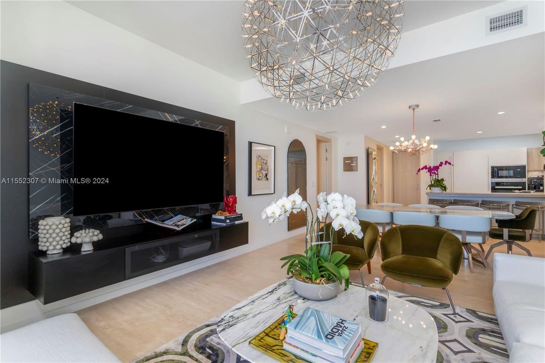 Recently Sold: $3,150,000 (3 beds, 4 baths, 2076 Square Feet)