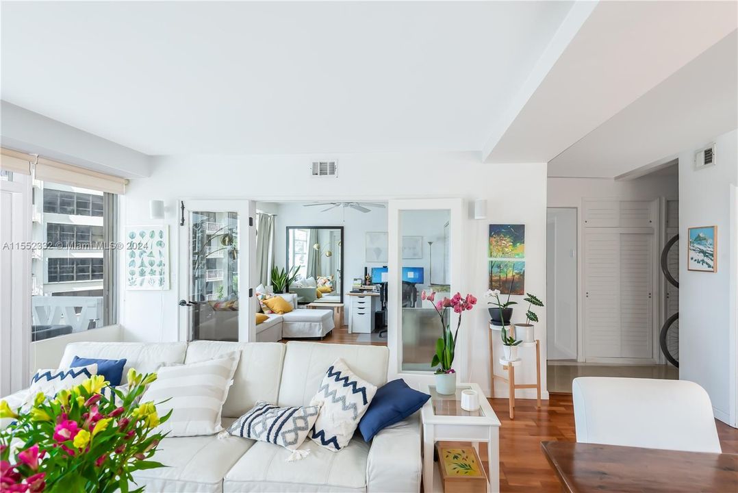 Active With Contract: $485,000 (2 beds, 2 baths, 1230 Square Feet)