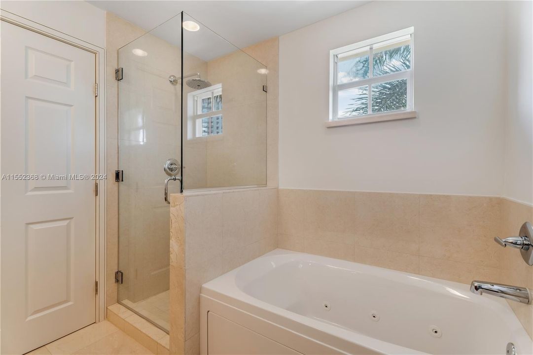 最近售出: $748,500 (3 贝兹, 2 浴室, 1797 平方英尺)