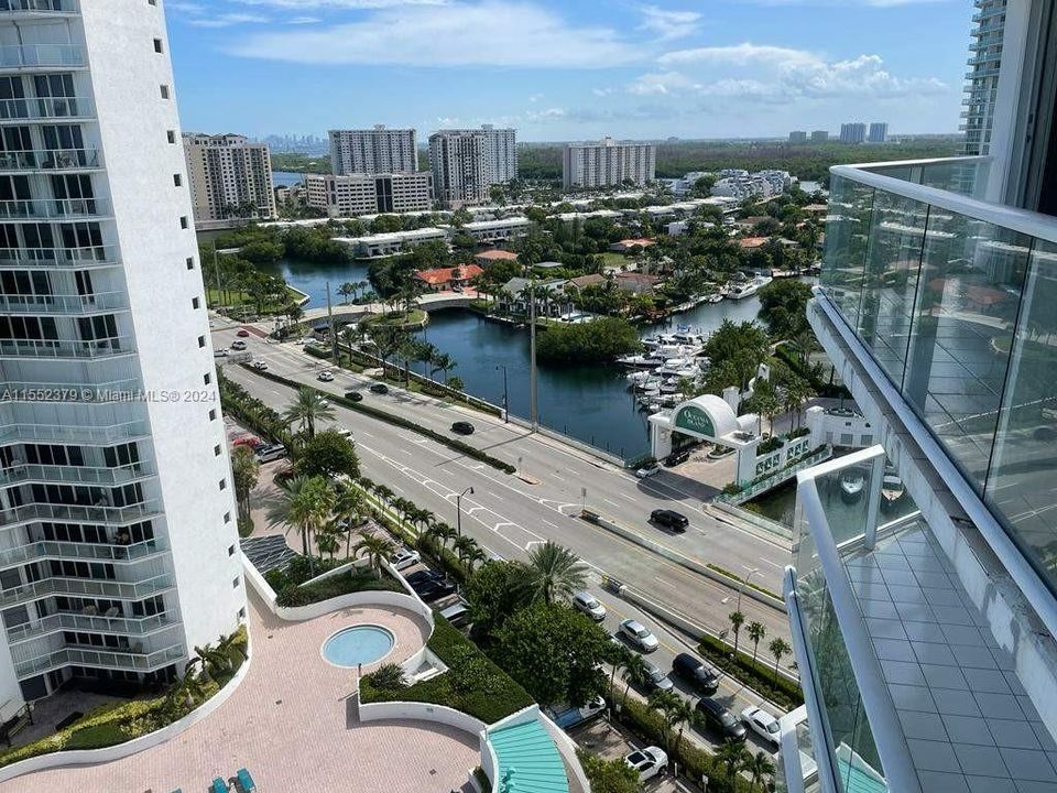 Balcony West intercoastal and City View 180 deg.