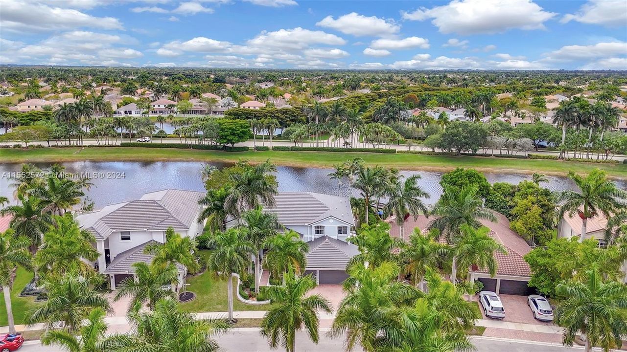 Active With Contract: $1,790,000 (5 beds, 4 baths, 3979 Square Feet)