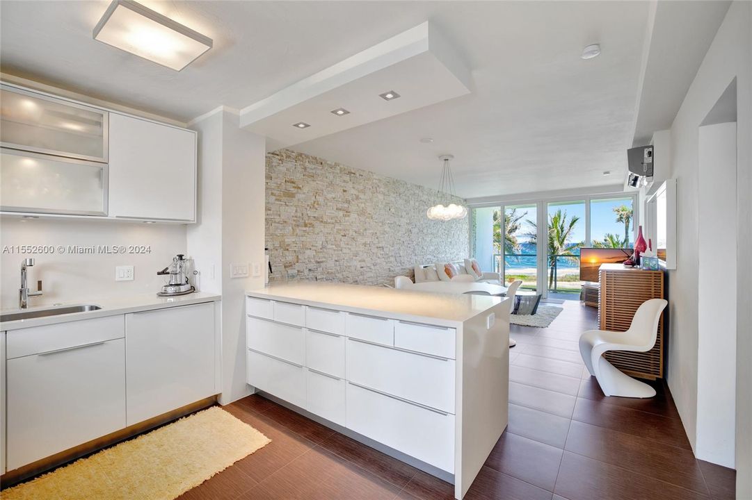 最近售出: $430,000 (2 贝兹, 2 浴室, 1000 平方英尺)