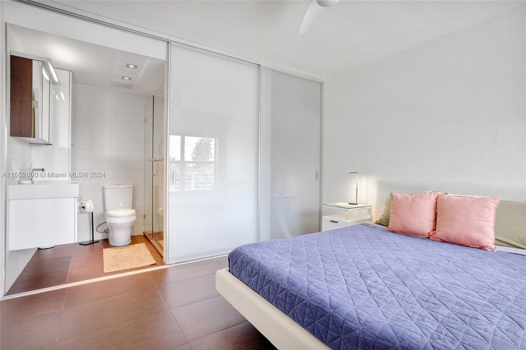 最近售出: $430,000 (2 贝兹, 2 浴室, 1000 平方英尺)