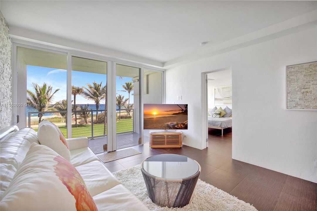 最近售出: $430,000 (2 贝兹, 2 浴室, 1000 平方英尺)