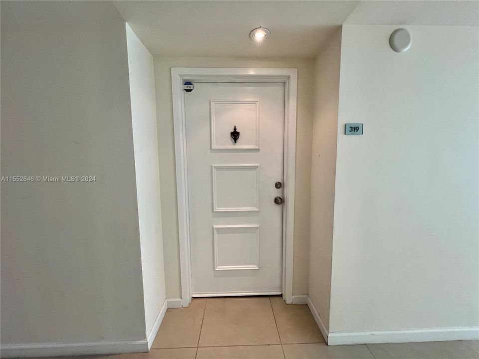 For Sale: $349,000 (2 beds, 2 baths, 1106 Square Feet)