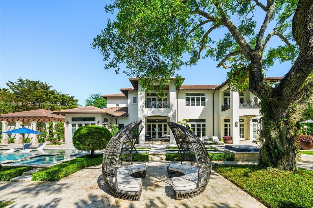 For Sale: $8,749,000 (6 beds, 6 baths, 7255 Square Feet)
