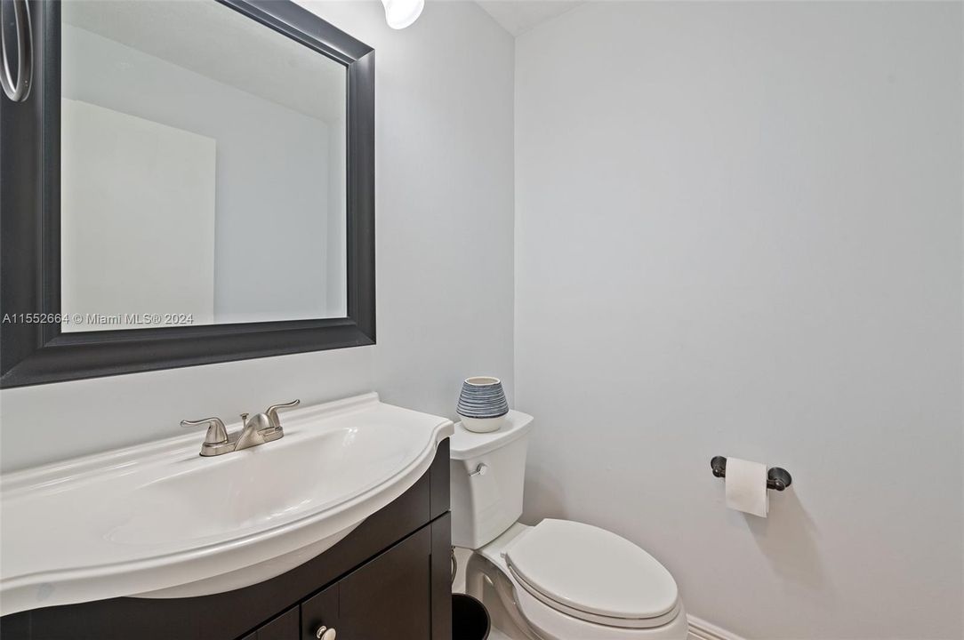 Active With Contract: $3,100 (3 beds, 2 baths, 1450 Square Feet)