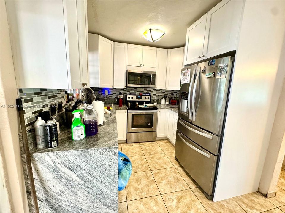For Sale: $449,999 (3 beds, 1 baths, 1000 Square Feet)