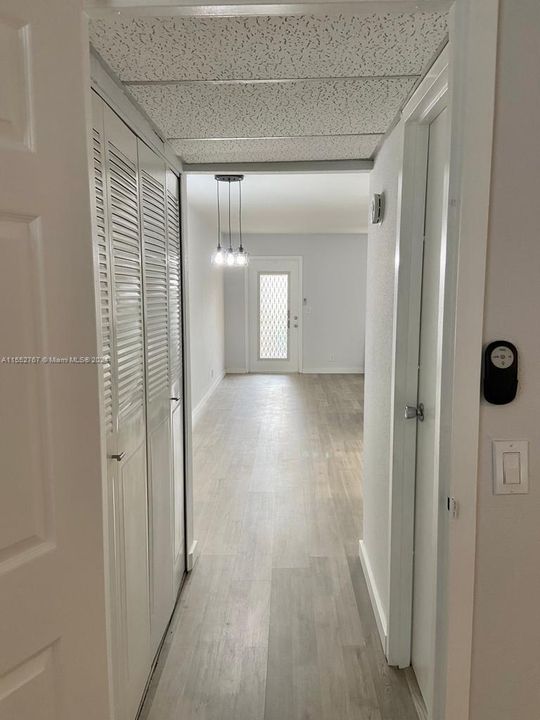 Recently Rented: $1,650 (1 beds, 1 baths, 726 Square Feet)