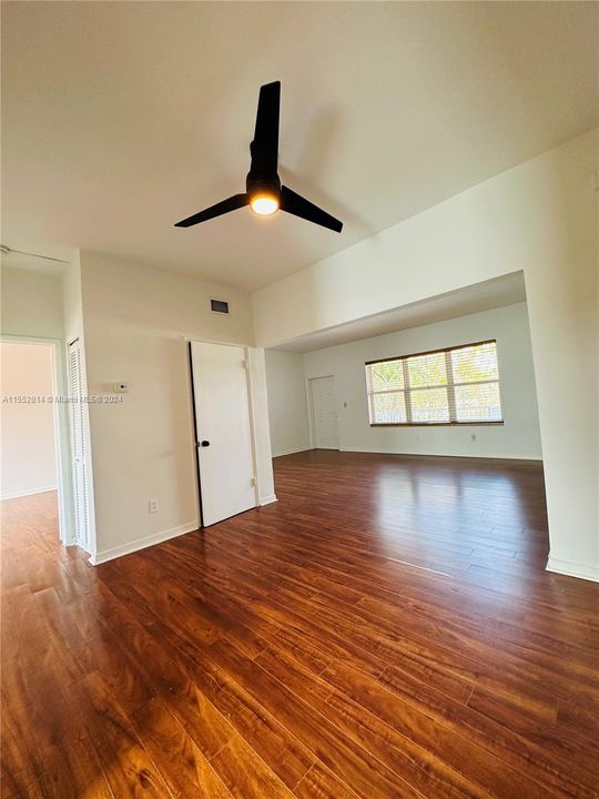 Recently Rented: $2,075 (1 beds, 1 baths, 950 Square Feet)