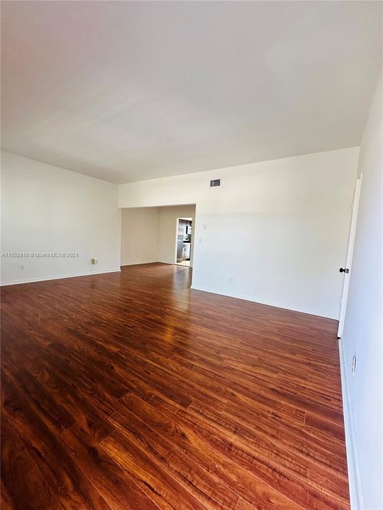 Recently Rented: $2,075 (1 beds, 1 baths, 950 Square Feet)