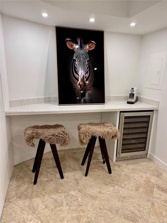 待售: $1,650,000 (2 贝兹, 2 浴室, 1409 平方英尺)