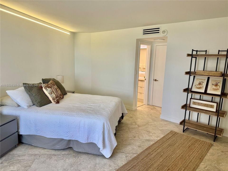 待售: $1,650,000 (2 贝兹, 2 浴室, 1409 平方英尺)