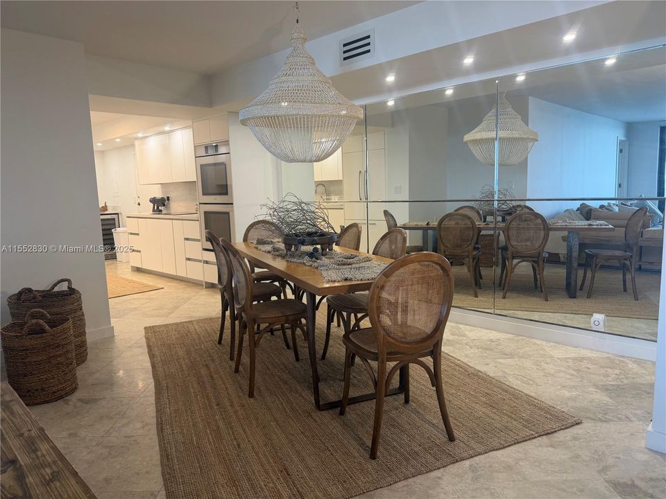 待售: $1,650,000 (2 贝兹, 2 浴室, 1409 平方英尺)