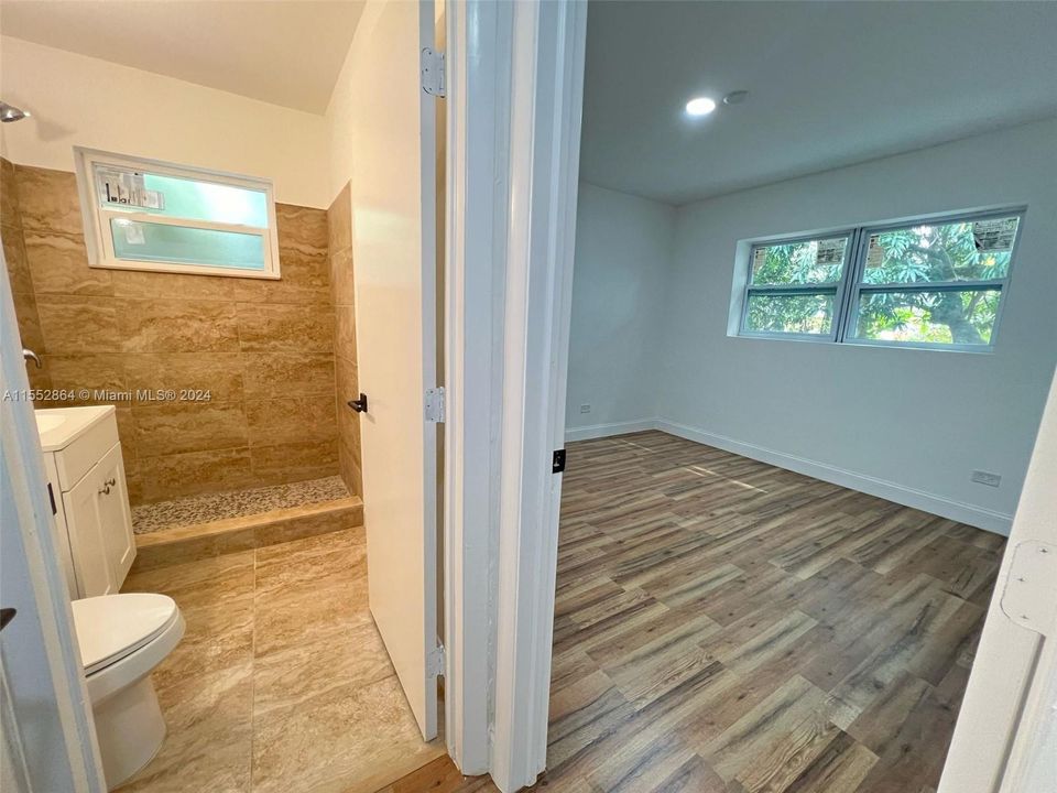 最近租的: $3,800 (3 贝兹, 2 浴室, 1427 平方英尺)