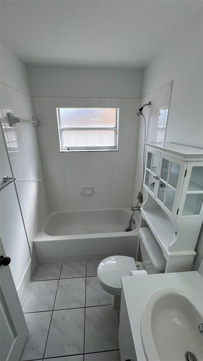 Recently Rented: $3,500 (3 beds, 2 baths, 1631 Square Feet)