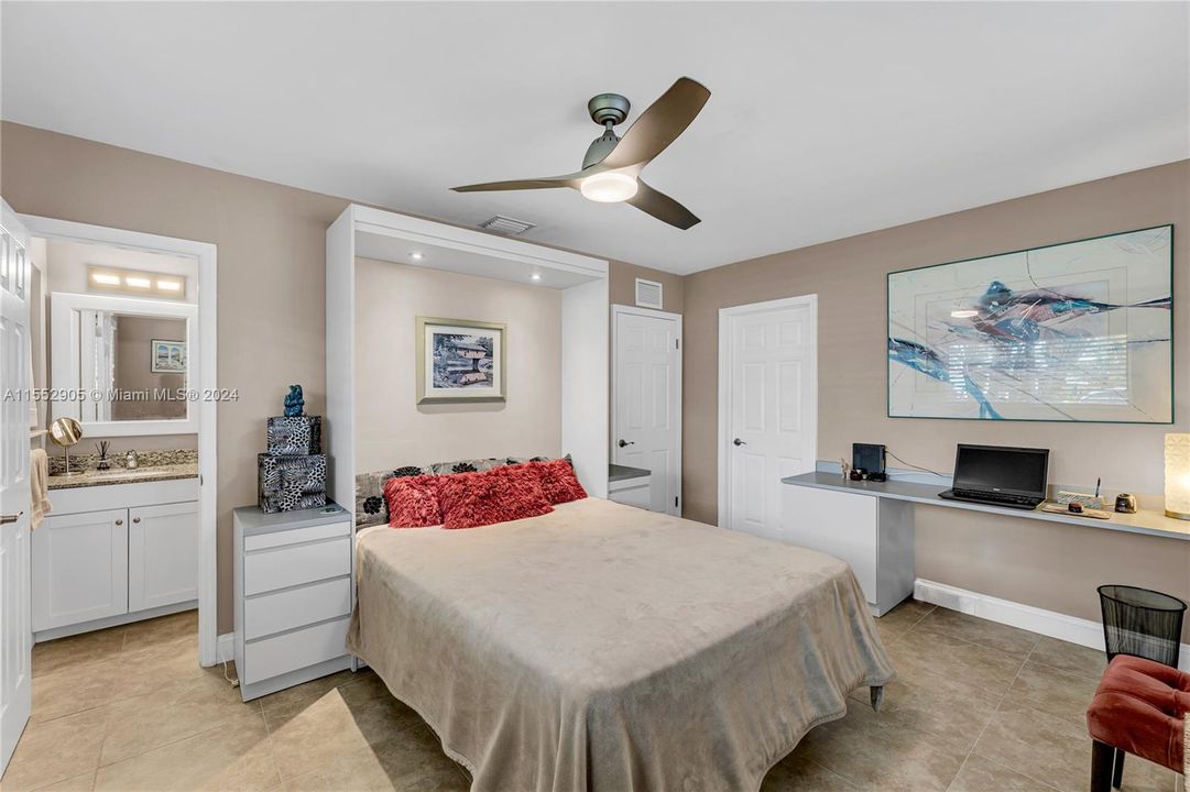 Active With Contract: $1,250,000 (2 beds, 2 baths, 1505 Square Feet)