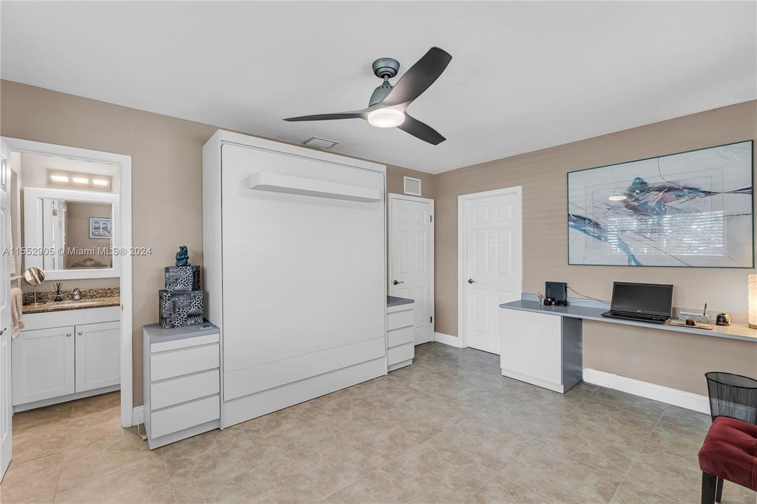 Active With Contract: $1,250,000 (2 beds, 2 baths, 1505 Square Feet)