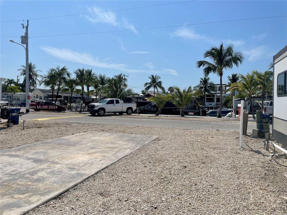 Vendido Recientemente: $650,000 (0.50 acres)