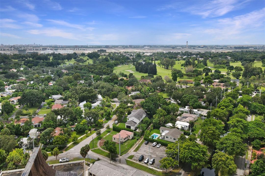 Vendido Recientemente: $535,000 (10,685 sqft)