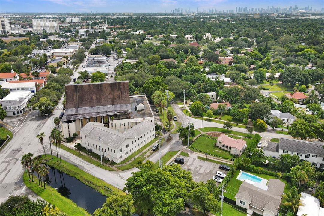 Vendido Recientemente: $535,000 (10,685 sqft)