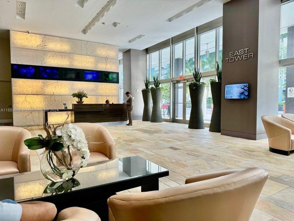 Recently Rented: $3,300 (1 beds, 1 baths, 754 Square Feet)