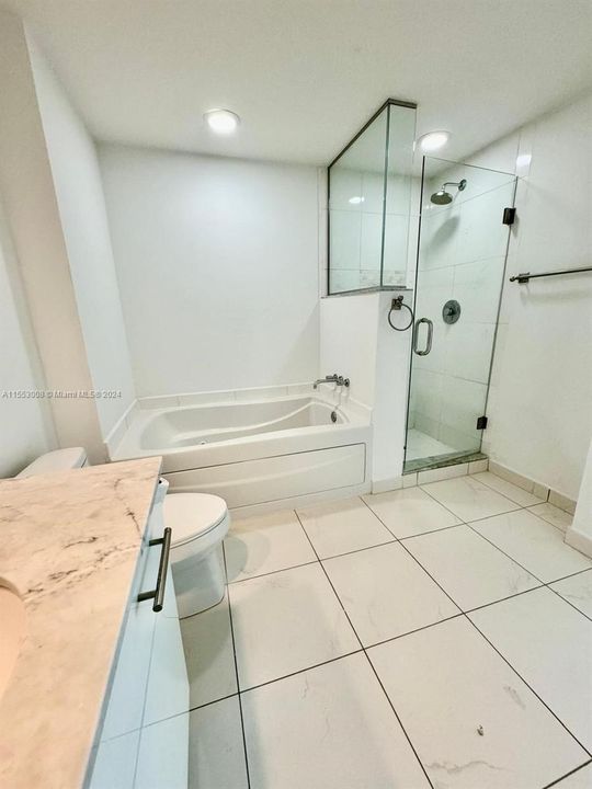 Recently Rented: $3,300 (1 beds, 1 baths, 754 Square Feet)