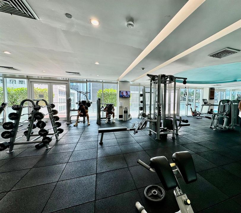 Recently Rented: $3,300 (1 beds, 1 baths, 754 Square Feet)