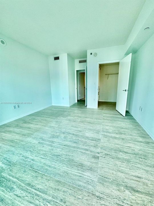 Recently Rented: $3,300 (1 beds, 1 baths, 754 Square Feet)