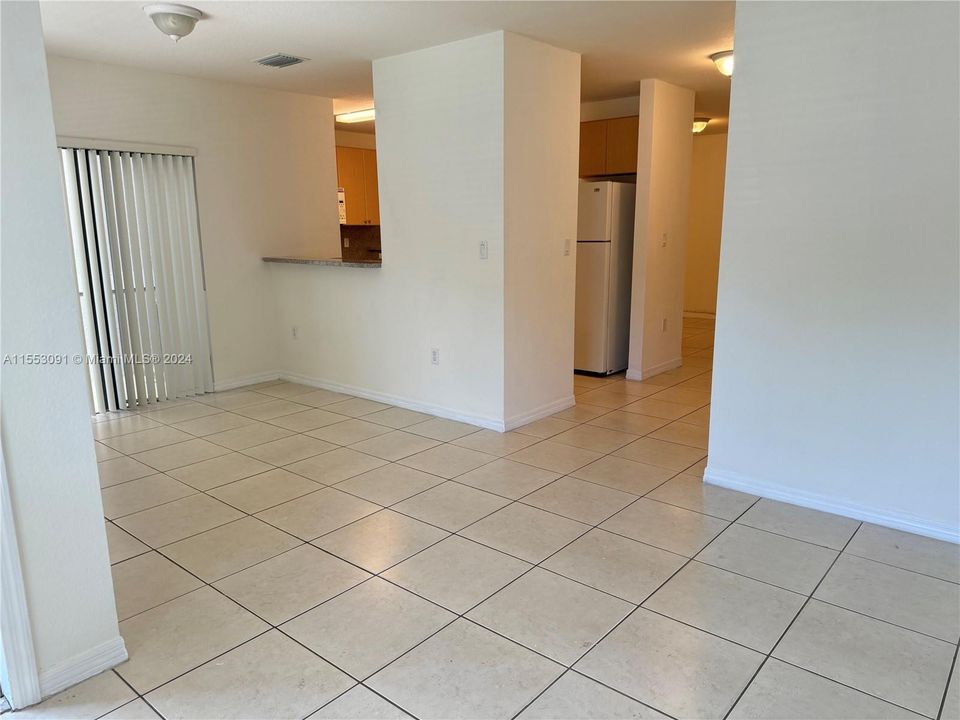 Active With Contract: $2,300 (3 beds, 2 baths, 1515 Square Feet)