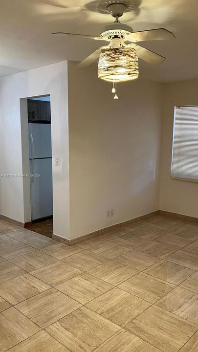 For Sale: $150,000 (1 beds, 1 baths, 650 Square Feet)