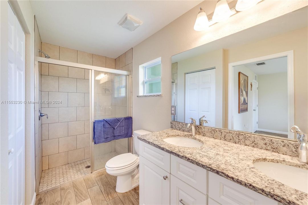 Active With Contract: $282,900 (3 beds, 2 baths, 1310 Square Feet)