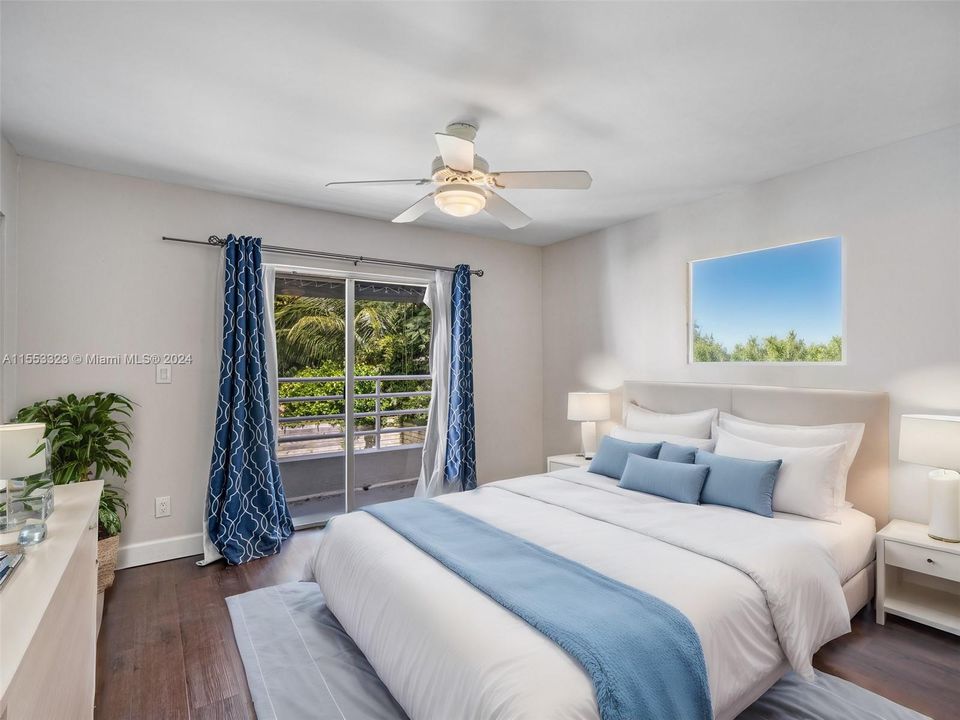 Recently Sold: $775,000 (2 beds, 2 baths, 1047 Square Feet)