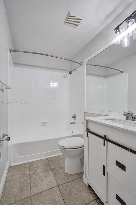 Active With Contract: $429,000 (2 beds, 2 baths, 1258 Square Feet)