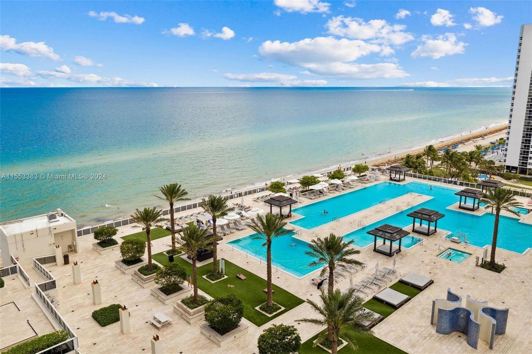 Recently Rented: $8,000 (2 beds, 2 baths, 1458 Square Feet)