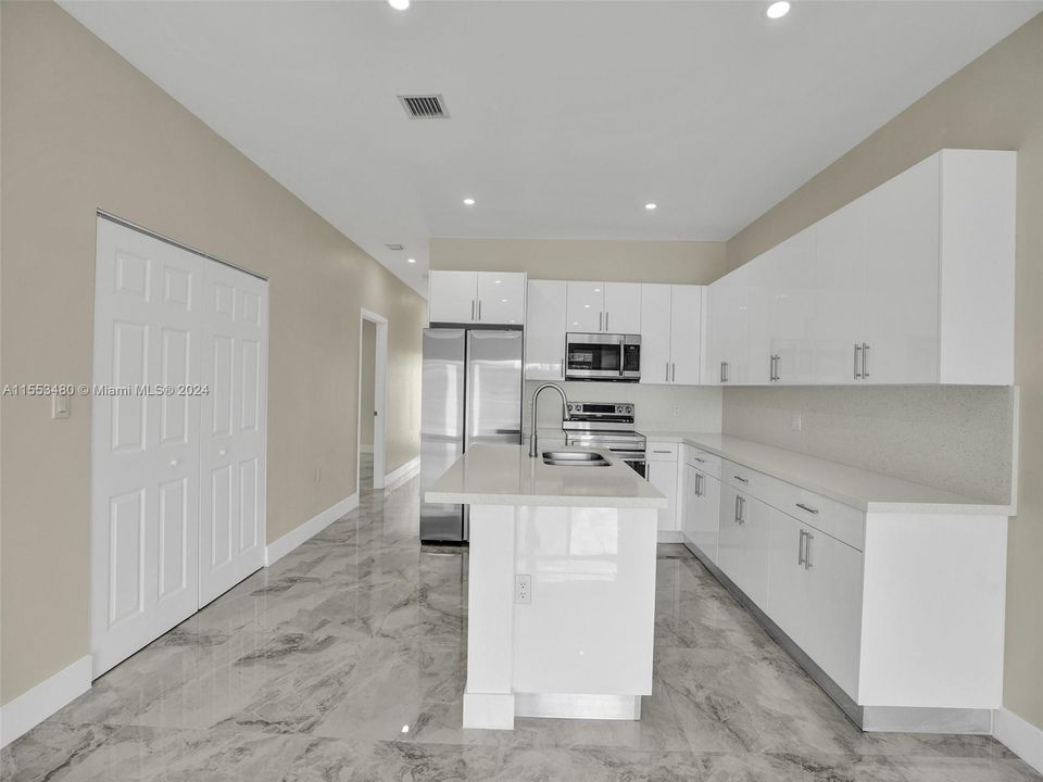 Recently Rented: $3,200 (3 beds, 2 baths, 0 Square Feet)