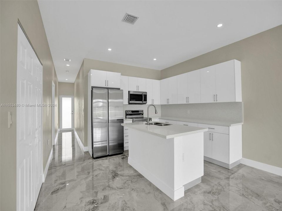 Recently Rented: $3,200 (3 beds, 2 baths, 0 Square Feet)