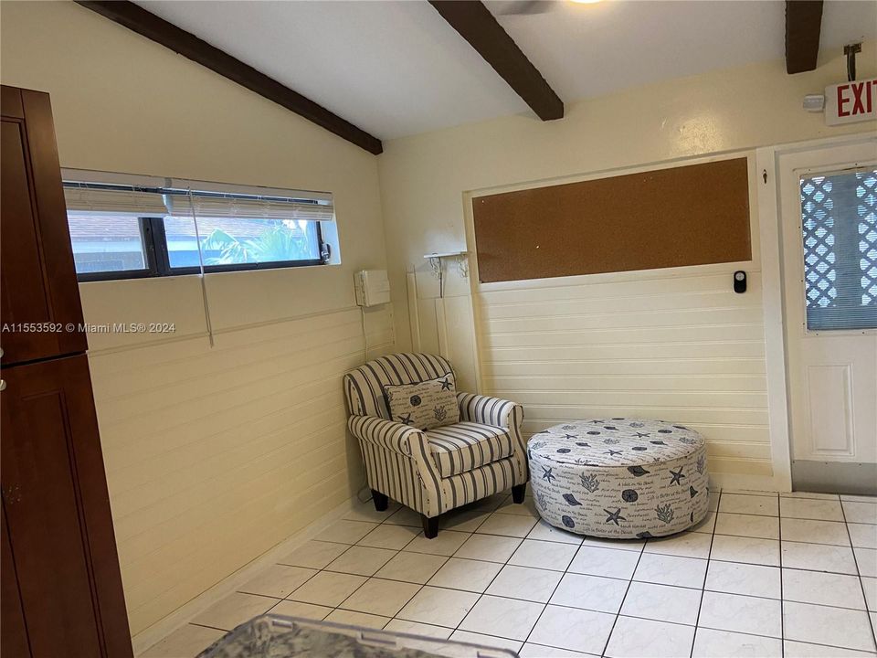 Vendido Recientemente: $715,000 (0 camas, 0 baños, 2268 Pies cuadrados)