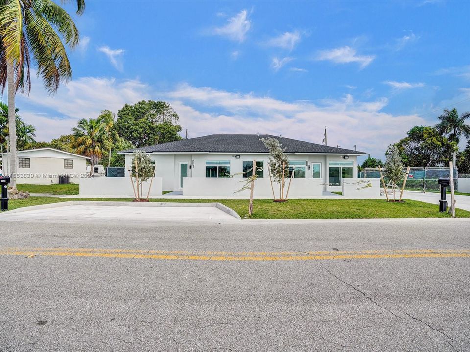 最近租的: $3,200 (3 贝兹, 2 浴室, 0 平方英尺)