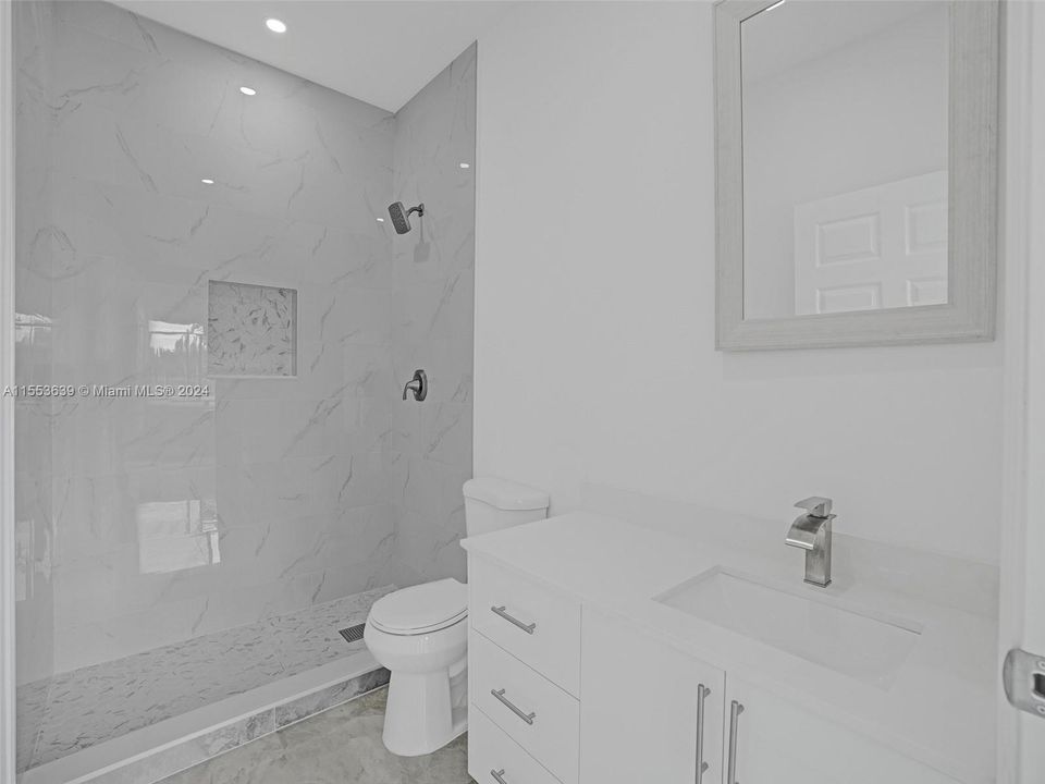 最近租的: $3,200 (3 贝兹, 2 浴室, 0 平方英尺)