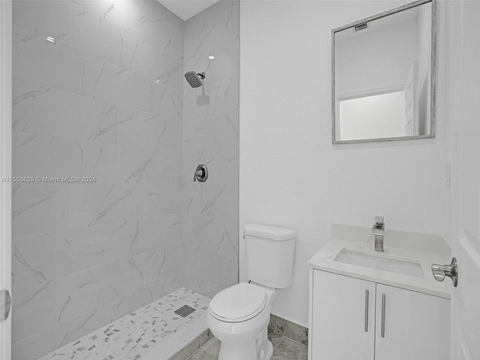 最近租的: $3,200 (3 贝兹, 2 浴室, 0 平方英尺)