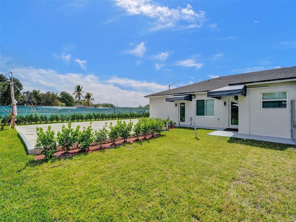 最近租的: $3,200 (3 贝兹, 2 浴室, 0 平方英尺)