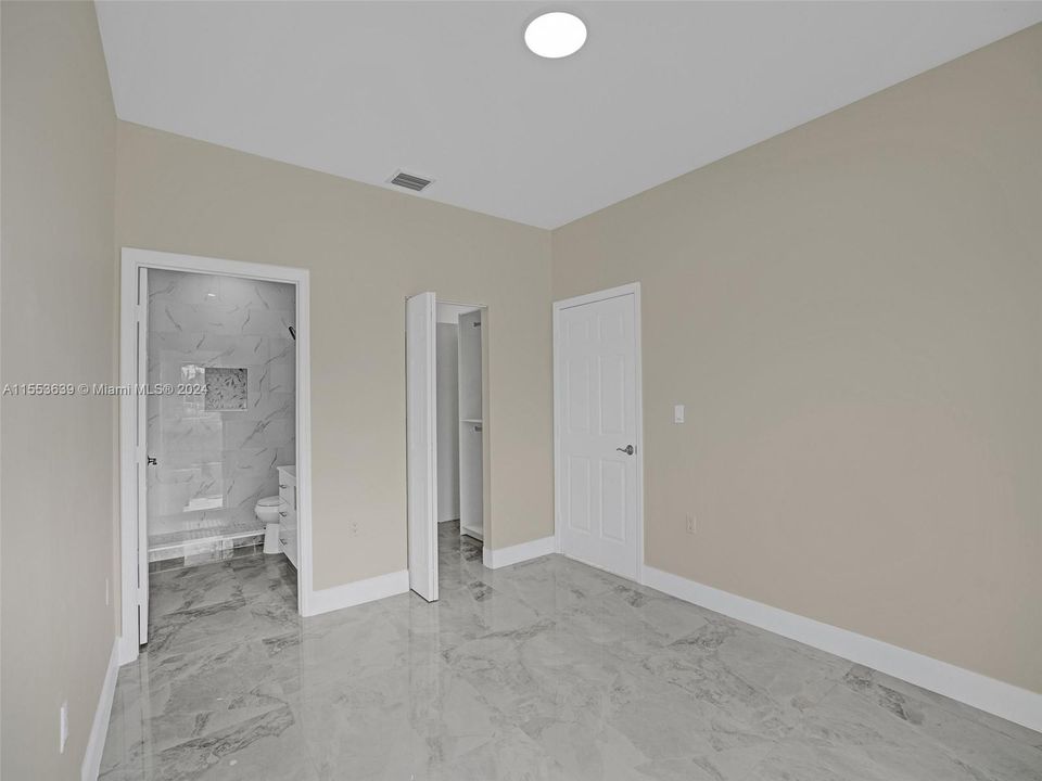 最近租的: $3,200 (3 贝兹, 2 浴室, 0 平方英尺)